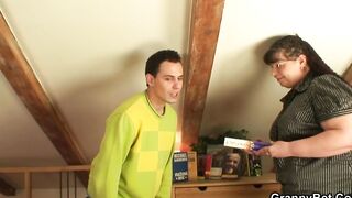 Older woman loves to be plowed from behind