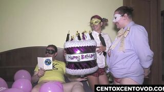 Festa di compleanno per un fan CentoXCento con due puttane di Fregene