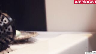 BumsBuero - Leah Obscure & Alissa Noir Bae German Dyke Secretaries Bombshell Sex Inside The Office - LETSDOEIT
