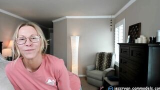 Cougar Model Jess Ryan Offer An Honest Cock Rating four Derek  jessryan.manyvids.com