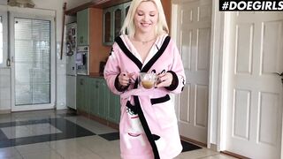 DoeGirls - Zazie Skymm Young Hungarian Cutie Wants To Boned Long Cock Delivery Man For Her Package
