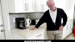 Beauty Beauty Sofie Reyez Doesn't Mind Grandpa Peeping On Her
