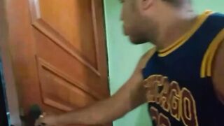 Corno flagra sua mulher Suzy furacão  com novinho