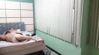Corno flagra sua mulher Suzy furacão  com novinho