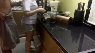 คงเงี่ยนจัด เย็ดแฟนพยาบาล ในห้องครัว แตกคาปาก
