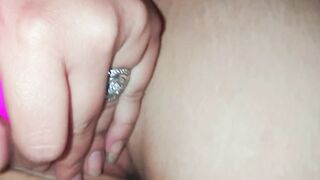 Desperate MILF have to make her juicy cumshot dorgasm