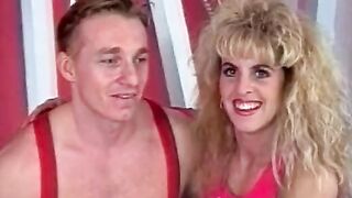 Goddess three-way for a skank with her snatch open and soak