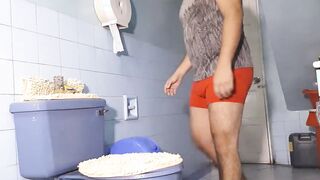 ROOM DECORATOR EAGERLY RECEIVES THE SWEET GOLDEN RAIN FROM THE cougar BOMBSHELL