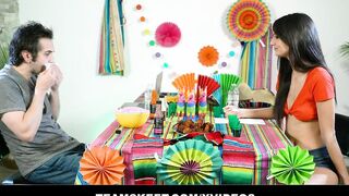 Bae Mexican Girl Eliza Ibarra Celebrates Cinco De Mayo With Lucky Stud