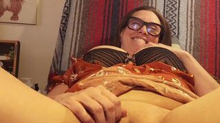 Autumn got her CUNT BALD my cougar ex-wife and I movie me shaving her vagina. My