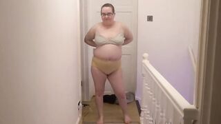 Fiance gets naked nude showing off her huge titted and bum