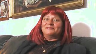 housewife blows vacuum cleaner salesman's nuts empty