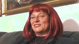 housewife blows vacuum cleaner salesman's nuts empty