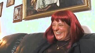 housewife blows vacuum cleaner salesman's nuts empty