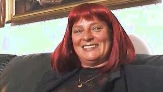 housewife blows vacuum cleaner salesman's nuts empty