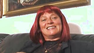 housewife blows vacuum cleaner salesman's nuts empty