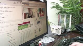 Vanessa Sensual Gets Her Twat Nailed Live Inside A Chat Room