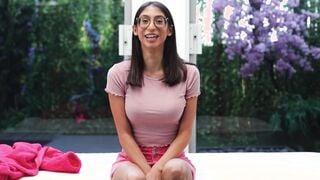 Nerdy gamer women is an ORGASM MACHINE