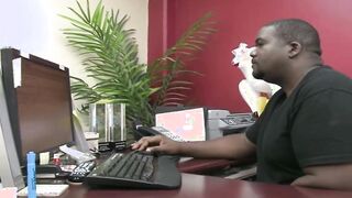 Victoria Lawson Gets Her Cunt Screwed Live Into A Chat Room