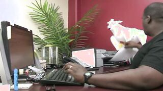 Victoria Lawson Gets Her Cunt Screwed Live Into A Chat Room