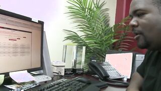 Victoria Lawson Gets Her Cunt Screwed Live Into A Chat Room