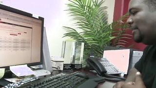 Victoria Lawson Gets Her Cunt Screwed Live Into A Chat Room