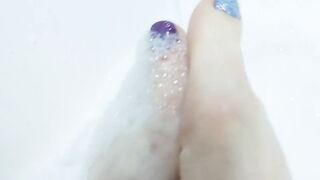 Super Sexy foot of Girlfriend Lara into restroom