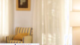 Erotic America - Asian Goddess Alexia Anders visits friend