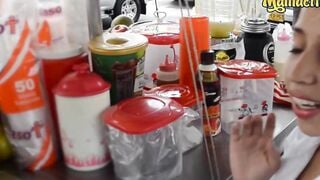 CARNEDELMERCADO - LATINA JUICE VENDOR SIARILIN MARTINEZ AMAZINGLY HOT PICK UP AND BONED - MAMACITAZ