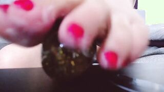 Teenie cam performer long dildo turf job and cunt closeup