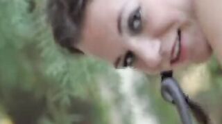 young women open the cunt im pool