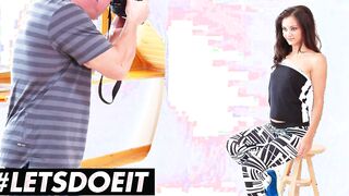 MYNAUGHTYALBUM - MUSCULAR PHOTOGRAPHER FUCKS PETITE HOT SHRIMA MALATI - LETSDOEIT
