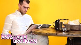 GIRLSRIMMING - Quickie rimjob before breakfast with incredible sexy Anastasia Brokelyn