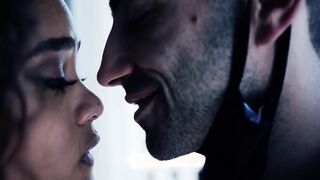 Ebony cougar Fucks Delivery Dude When Her Husband Got Sick