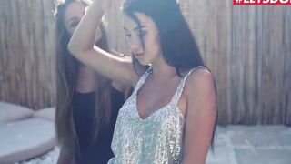 AGIRLKNOWS - BESTIES KATRIN & VERONICA OUTDOOR LESBIAN SEX - LETSDOEIT