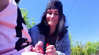 Head challenge inside outdoor to a stranger, the bro thought it was prank