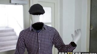 Brazzers - Fucking The Invisible Man Michelle Thorne