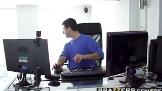 Brazzers - Fucking The Invisible Man Michelle Thorne