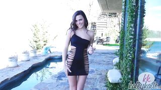 Irresistible women fucks her cunt outside with whipped glass sex toy - Beauty solo