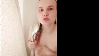 Pretty 19 yo wants you to watch her shower