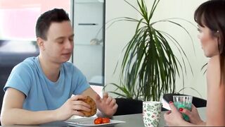 Step Cougar "what are you Worried About? the Sex?" S15:E9