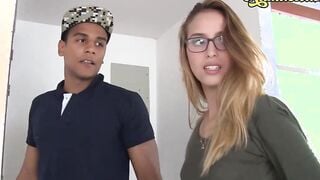 CARNEDELMERCADO - Latina Waitress Lucia Vergara is Lusty and Ready for Hard Sex