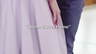 VIPSEXVAULT - Pinup Wifey Felicia Kiss makes Sweet Love to her Husband