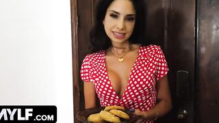Flawless MILF Trinity St Clair Gives Inexperienced Boy A Sex Lesson During Lockdown