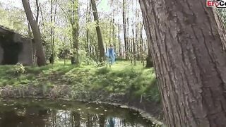 Skinny blonde with natural boobs into an outdoors 3-way FMM
