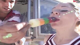 Blonde 19 yo pounded! into a car until the jizzed into her face
