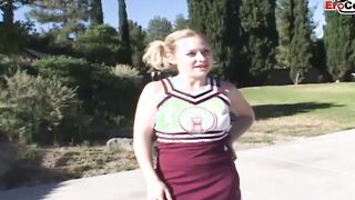 Blonde 19 yo pounded! into a car until the jizzed into her face