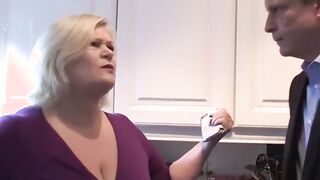 Mature gran has threeway and rides