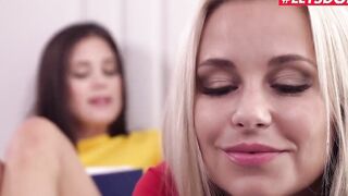 A WOMEN KNOWS - Cutie Girlfriends Fulfill Their Lesbo Desires