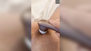 Wifey please herself while hubby is at work, anal ending